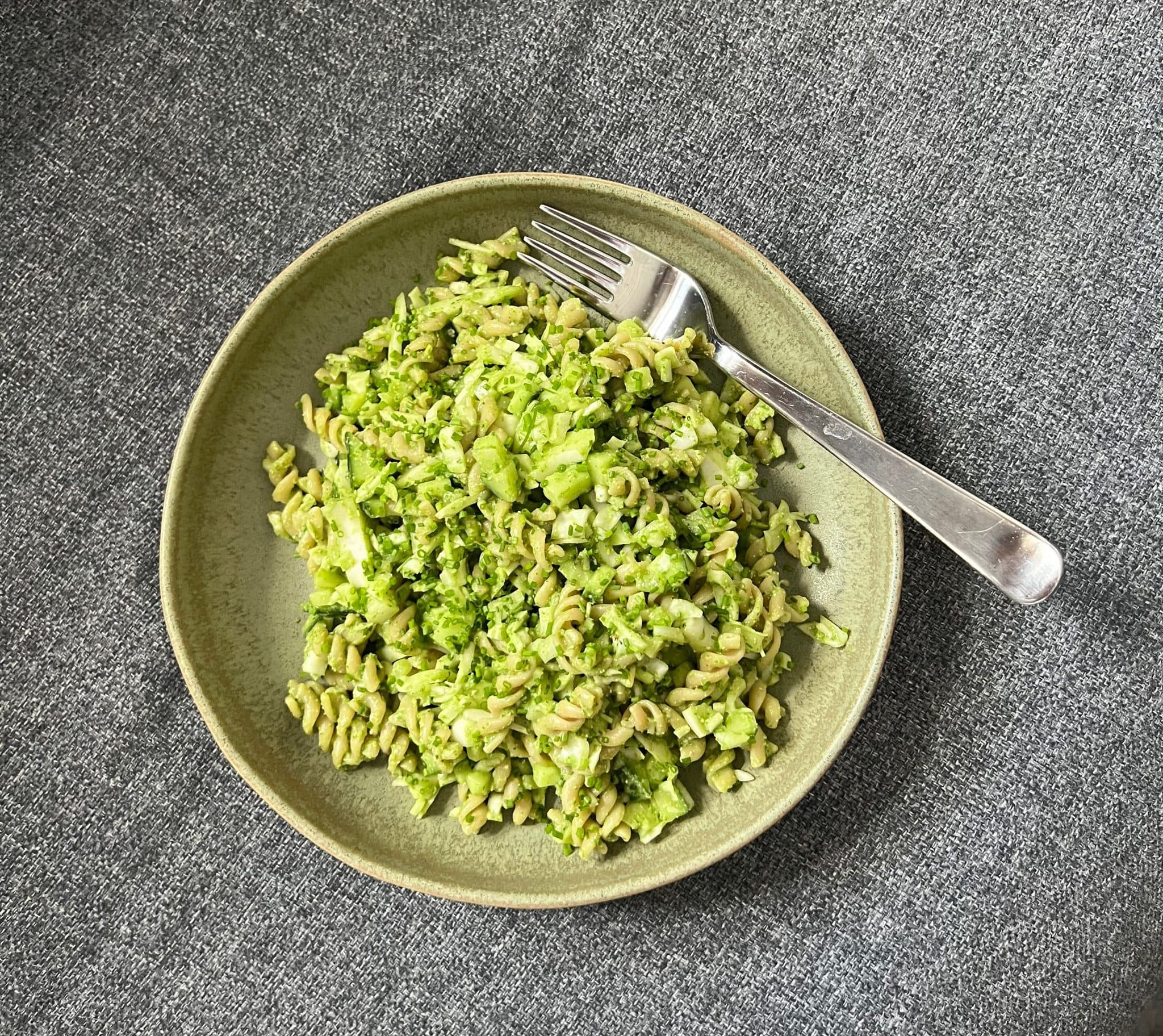 Green Goddess -pastasalaatti